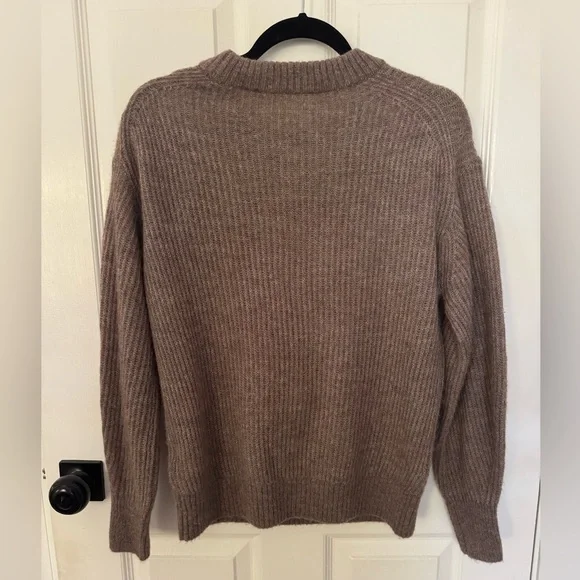 NWOT Everlane Alpaca Crewneck Sweater Taupe Melange XS - Picture 4 of 6